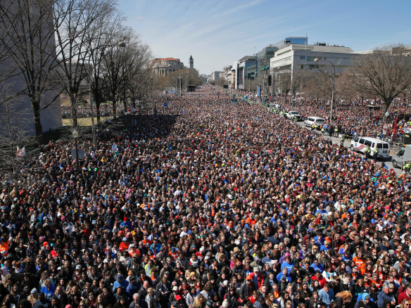21fcb__organizers-estimated-that-roughly-800000-people-turned-up-to-the-main-event-in-dc